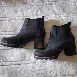Sorel Addington Black Suede Boots - Size 7